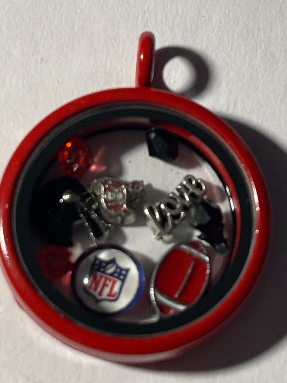 Tampa Bay Buccaneers NFL Memory Charm Locket w/ 22 IN chain NEW